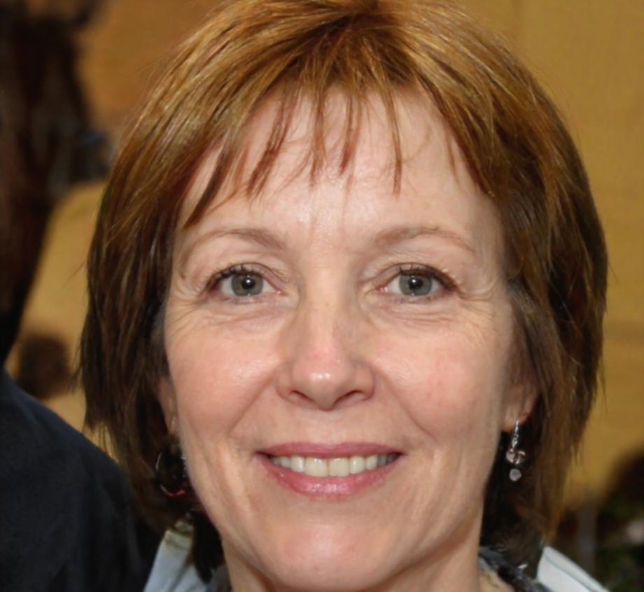 Maria Rodriguez, Senior Mentor